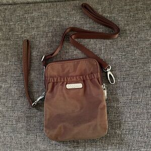 EUC Baggallini Bryant Pouch Crossbody Bag